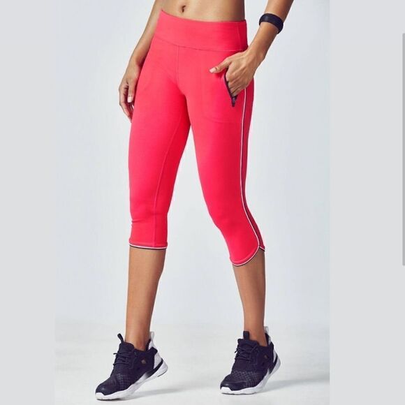 Fabletics  Arden Capri Legging Hot Coral - Picture 1 of 13